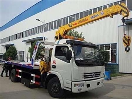 Xe cứu hộ giao thông gắn cẩu 3.5 tấn sàn trượt Dongfeng